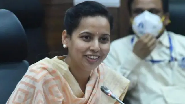 आदिती तटकरे