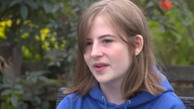 صوفيا أصيبت بفيروس كورونا وكانت بالكاد قادرة على المشي أو ارتداء الأحذية