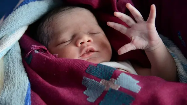 तान्हं बाळ