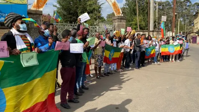 Namoota hiriira mormiirratti hirmaatan