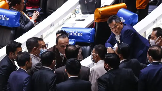 บรรยากาศในห้องประชุมสภา