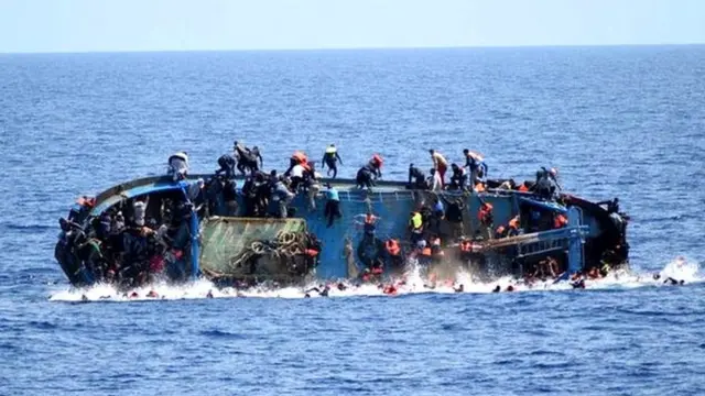 کشتی پناهجویان