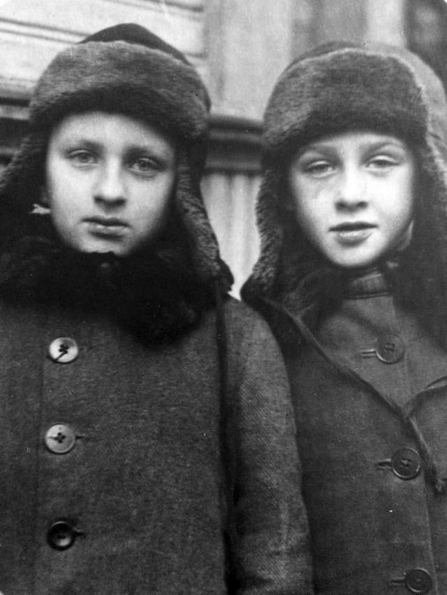 11-летний автор дневника Дима Афанасьев (слева) со своим 9-летним братом Юрием