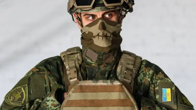 Боєць "Миротворця"