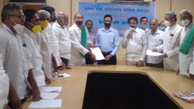 రైతు సంఘాల ప్రతినిధులు