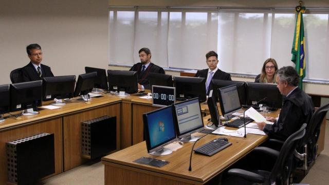 Desembargadores do TRF-4 no julgamento de 24 de janeiro