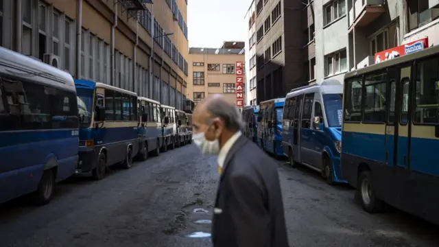 Türkiye, maske ve plastik eldiven atıklarıyla nasıl başa çıkıyor?