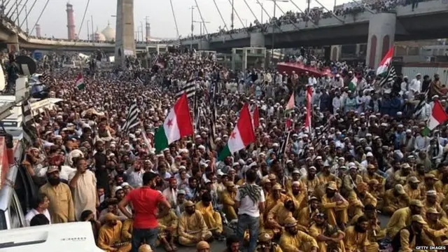 आज़ादी मार्च