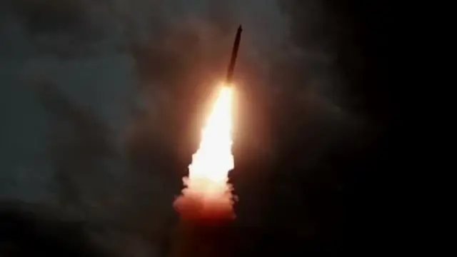 2019년 7월 31일 김정은 국무위원장의 지도 하에 '신형 대구경조종방사포 시험사격'을 했다고 조선중앙TV가 다음날인 8월 1일 보도했다