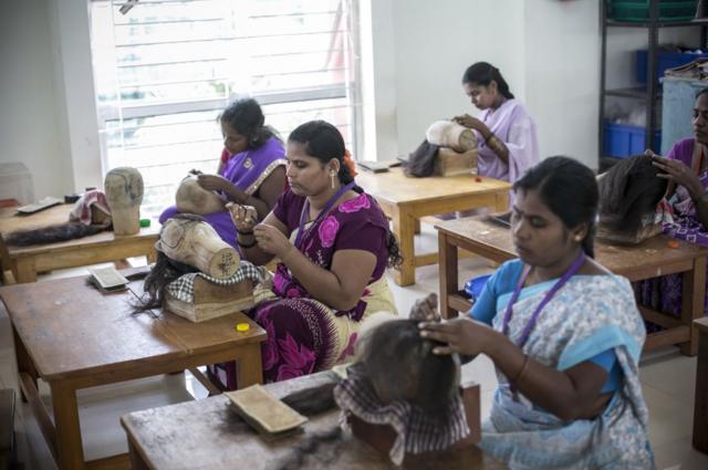 Малообразованные работницы в Индии