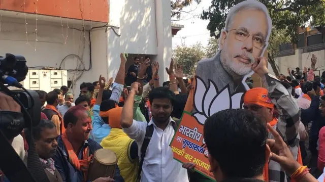 এই ভোট এমন একটা সময়ে হল, যেটা প্রধানমন্ত্রী হিসাবে নরেন্দ্র মোদীর কার্যকালের প্রায় তিনবছর হতে চলেছে।