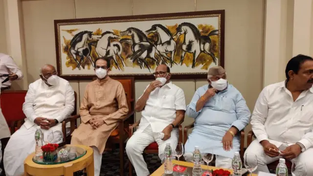 महाविकास आघाडीचं शक्तीप्रदर्शन