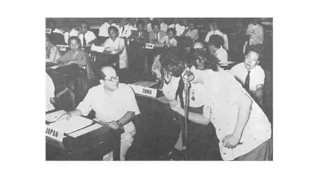 Các người đại diện tham gia Hội Thảo ở Manila, Phi Luật Tân (nguồn ảnh: United States Information Agency (Sở Thông Tin Hoa Kỳ), đăng trên tạp chí Musical America tháng 7 1956)