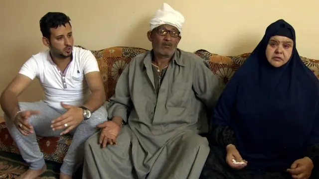 মিশরে জুমানার দাদা, দাদী ও চাচা।