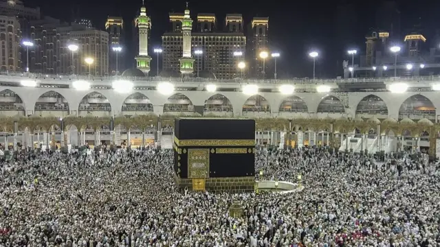 মক্কার মসজিদ-উল হারাম এখন মানুষের জন্য বন্ধ
