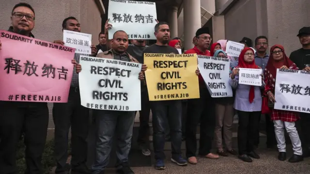 طرفداران نجیب