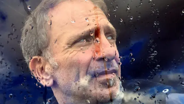 يانيس بيراكيس في نورماندي في فرنسا