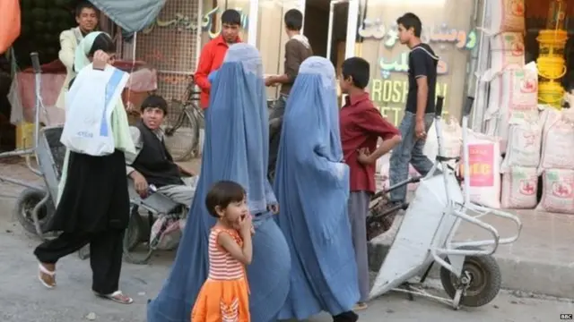 ਬੁਰਕੇ ਵਿੱਚ ਔਰਤਾਂ