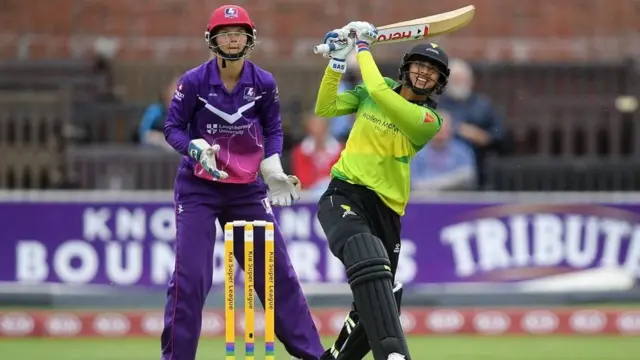 વિદેશી ટી20માં સ્મૃતિ