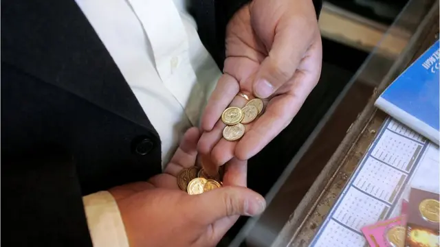 یکی از اعضای ستاد مبارزه با مفاسد اقتصادی گفته دو نفر در مجموع ۵۹ هزار سکه پیش فروش خریده‌اند