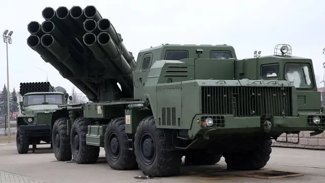 Российские системы залпового огня "Смерч"