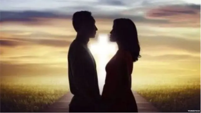 ప్రేమను మర్చిపోతున్నారు