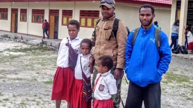 Ones ingin membangun sekolah di kampungnya.