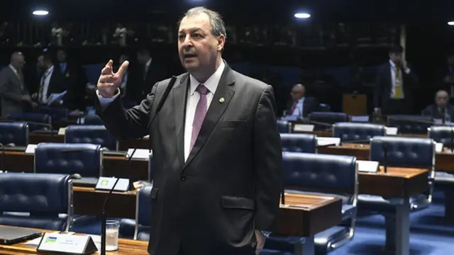 Senador Omar Aziz no Senado