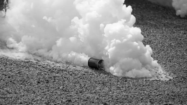 கலவரங்களைக் கட்டுப்படுத்த டிரோன் மூலம் செயல்படுத்தக்கூடிய கண்ணீர் புகை குண்டுகள்