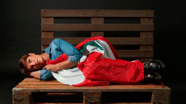 الممثلة ندى أبو فرحات