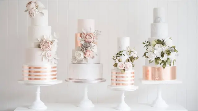 Торты в розово-золотом