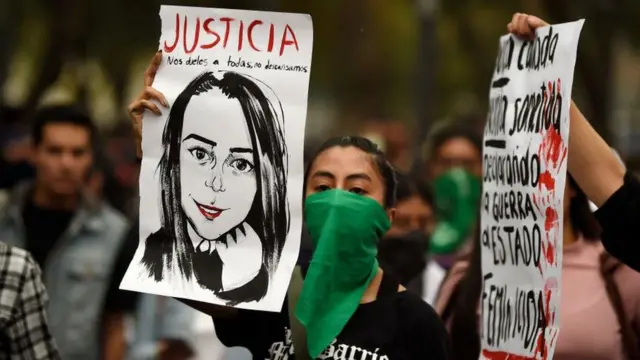 Protesto no México pela violência contra as mulheres