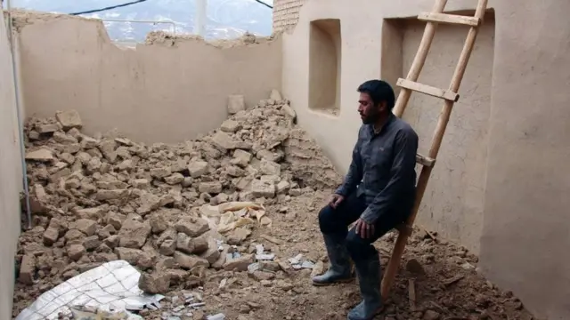 ګنبد کاووس سیمه کې د ګڼ له باران له کبله وران شوی کور