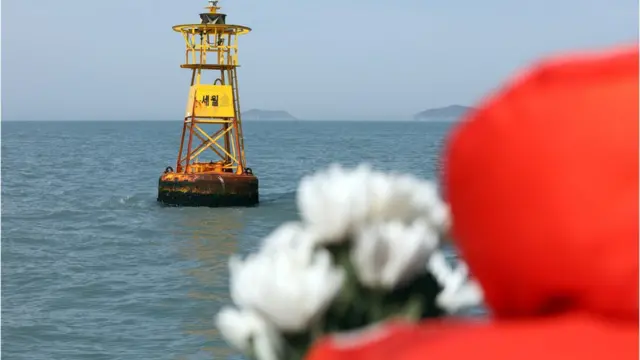 (캡션) "세월호를 중심에 두고, 피해자들과 그 피해자들을 비난하는 사람들, 이렇게 나눠지는 양상이 발생했다"며 김 원장은 세월호 2차 트라우마를 설명했다