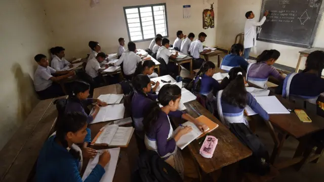 शाळेतली मुलं