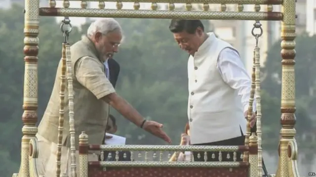 રિવરફ્રન્ટ ખાતે ચીનના રાષ્ટ્રપતિ શી જિનપિંગ તથા વડાપ્રધાન મોદી