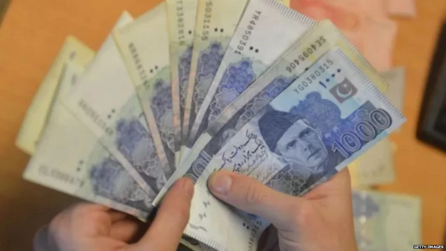 पाकिस्तानी रुपया