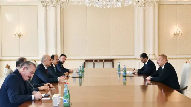 Prezident İlham Əliyev mayın 30-da Türkiyənin nəqliyyat və infrastruktur naziri Adil Karaismailoğlunun başçılıq etdiyi nümayəndə heyətini qəbul edib