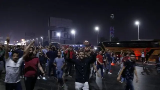 خرجت مظاهرات ليلية محدودة لعدة أيام ضد الرئيس السيسي