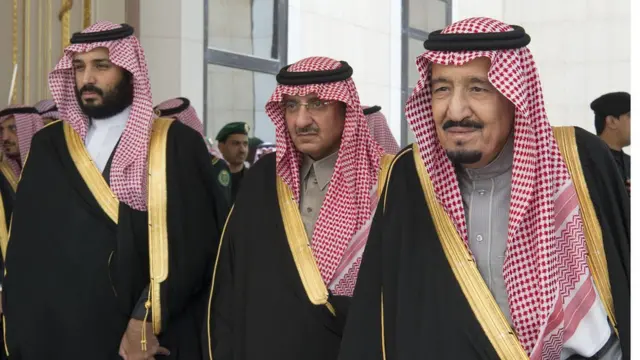 عين الملك سلمان بن عبد العزيز نجله محمد بن سلمان وليا للعهد بدلا من محمد بن نايف.