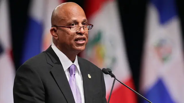 Dean Barrow, primer ministro de Belice.