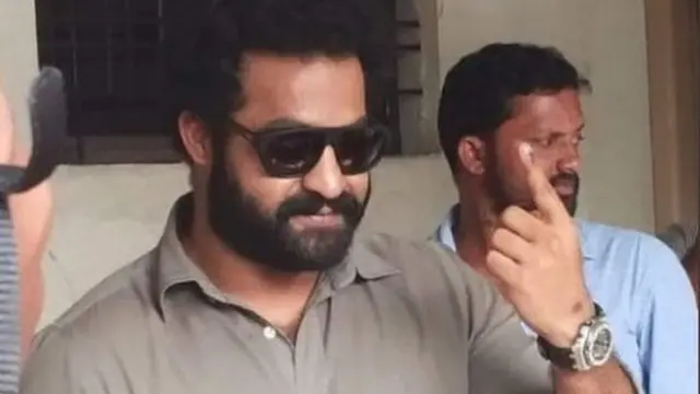ఓటు హక్కు వినియోగించుకున్న ఎన్టీయార్