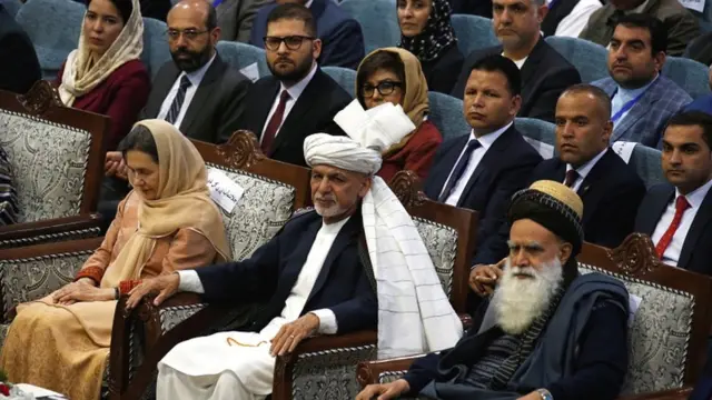 سیاف، غنی، رولا