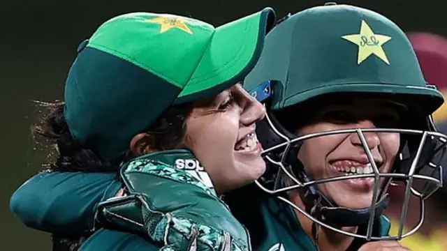 नश्र संधु