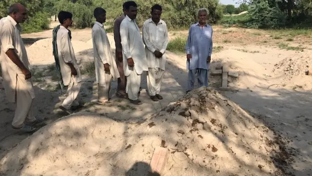 شیرون کی قبر