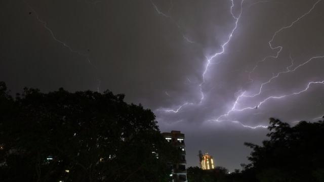 Tormenta eléctrica sobre Nueva Delhi, el 2 de mayo pasado.