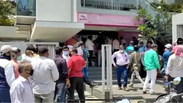 नाशिकमध्ये रेमडेसिवीरसाठी झालेली गर्दी