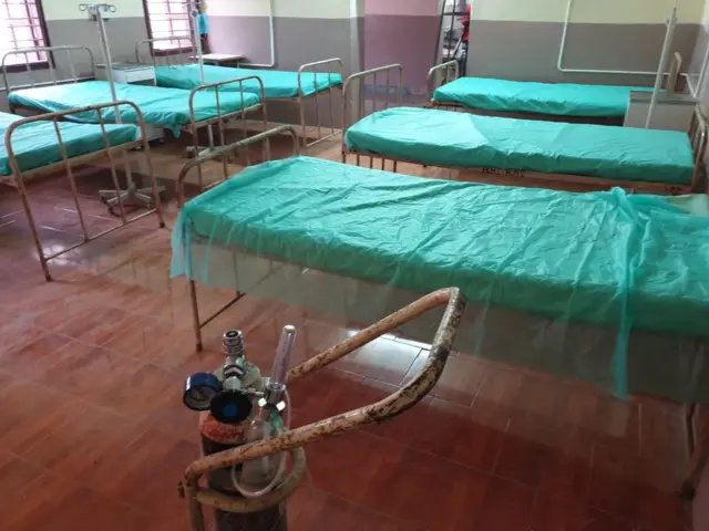 కోవిడ్ కేర్ సెంటర్ అందరికీ ఆదర్శమని స్థానిక ఎమ్మెల్యే అన్నారు. అత్యవసర పరిస్థితుల్లో ఇది ఎంతో ఉపయోగపడుతుందని చెప్పారు.