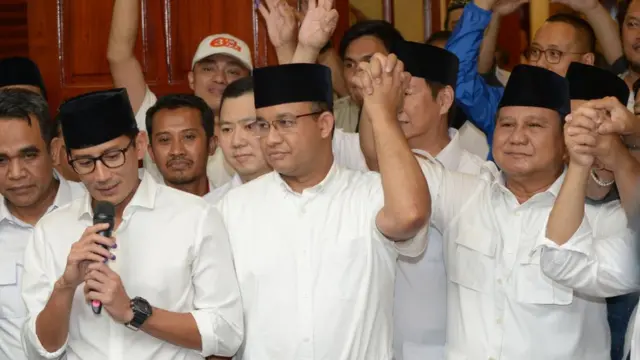 Cawagub Sandiaga Uno, Cagub Anies Baswedan, bersama Hary Tanoe dan Prabowo Subianto.