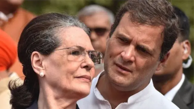 రాహుల్ గాంధీకి పోటీగా పార్టీలో ఎవరూ ఎదగకూడదని సోనియా గాంధీ కోరుకుంటున్నారని బీజేపీ వర్గాలు అంటున్నాయి